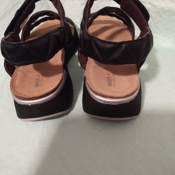 Naot sandal - Picture 2 of 5